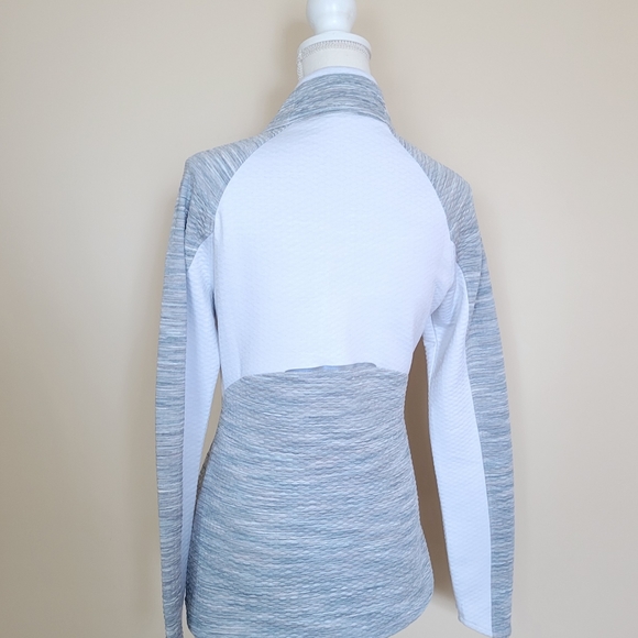 Athleta Snowscape Gray & White Quilted Running Jacket - Picture 3 of 6